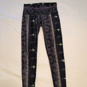 Teeki Hot Pants (sz M)